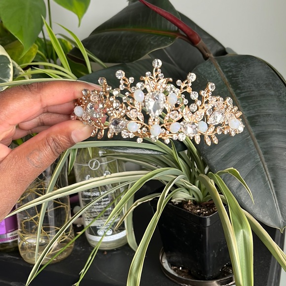 3 piece Wedding Tiara Set - Picture 3 of 7